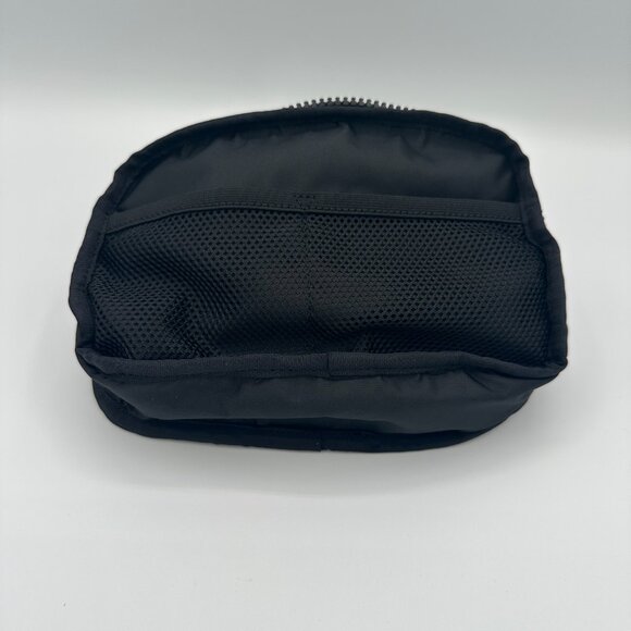 **๐ค NWT Lululemon Everywhere Belt Bag โ Black (O/S)** - Picture 10 of 10